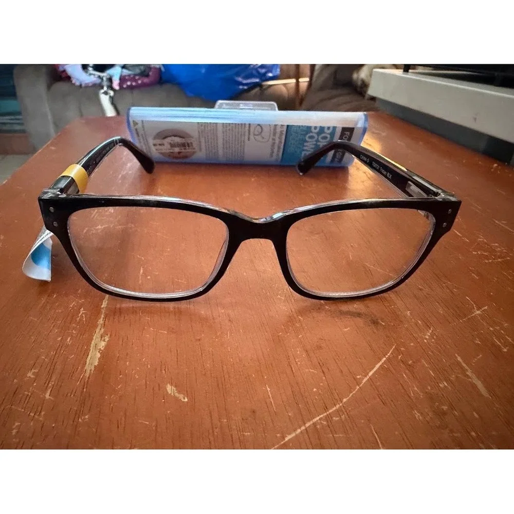 Foster Grant Tristan BLK Blue Light Readers +2.00 Black Clear Frames TG0721